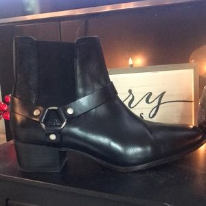 Frye Dara Harness Chelsea Biker Block Heel Leather Boots Black size 10